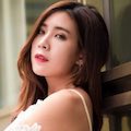 話している人物の写真:女性2